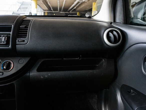 2011 Nissan Note I Рестайлинг, серый, 745000 рублей - вид 7