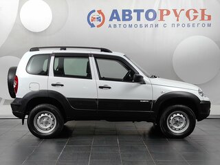 2018 Chevrolet Niva I Рестайлинг, белый, 730000 рублей, вид 5