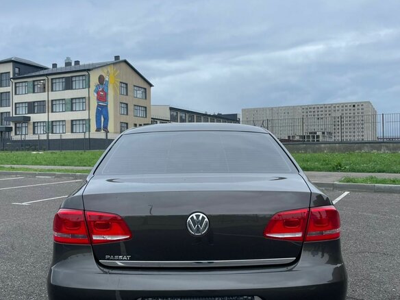 2013 Volkswagen Passat B7, коричневый, 950000 рублей - вид 6
