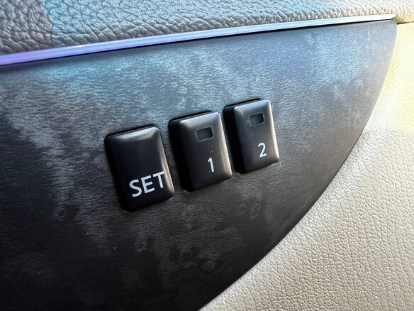 2012 Infiniti EX25 I (J50), чёрный, 1700000 рублей - вид 19
