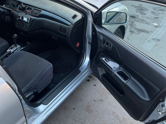 2003 Mitsubishi Lancer IX, серебристый, 350000 рублей - вид 12