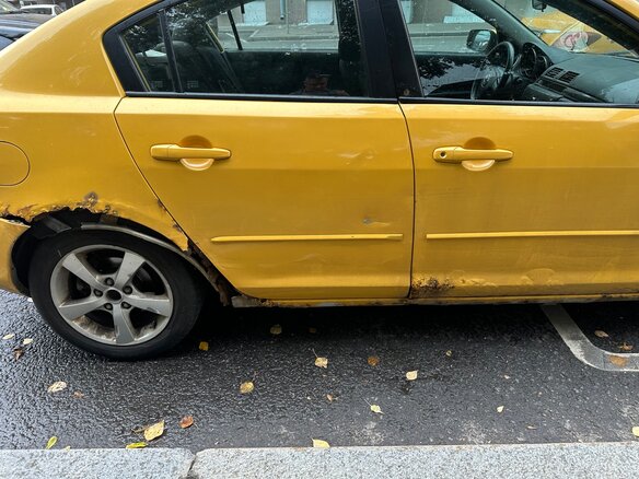 2003 Mazda 3 I (BK), жёлтый, 100000 рублей - вид 5