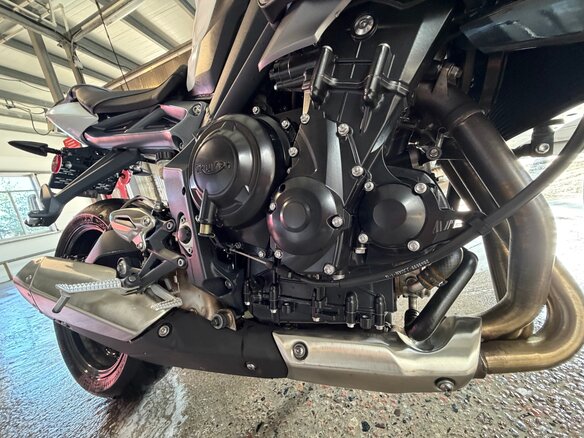 2015 Triumph Street Triple, белый, 800000 рублей - вид 12