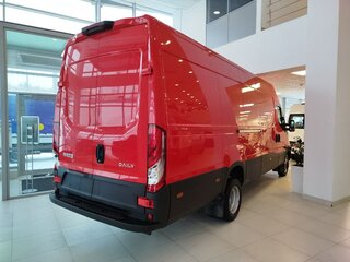 2025 Iveco Daily, красный, 8500000 рублей, вид 2