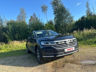 2020 Volkswagen Touareg III, чёрный, 4900000 рублей, вид 2