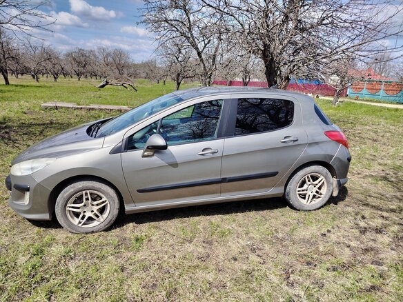 2010 Peugeot 308 I, серый, 525000 рублей - вид 3