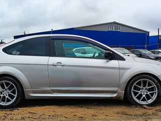2009 Ford Focus II Рестайлинг, серебристый, 500000 рублей, вид 4