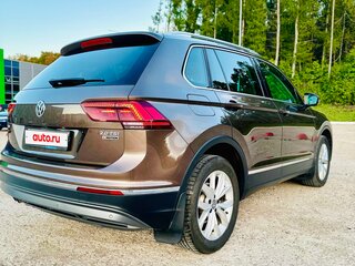 2017 Volkswagen Tiguan II, коричневый, 2550000 рублей, вид 4