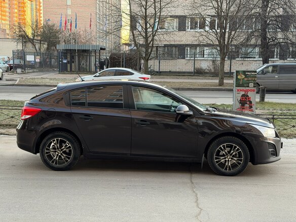 2015 Chevrolet Cruze I Рестайлинг, коричневый, 629000 рублей - вид 5