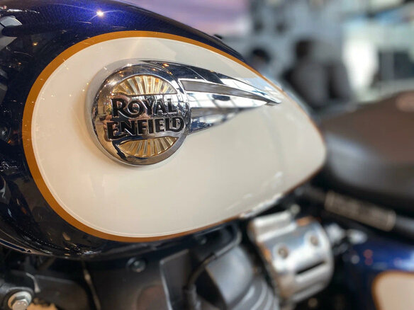 2026 Royal Enfield Super Meteor, синий, 792000 рублей - вид 6