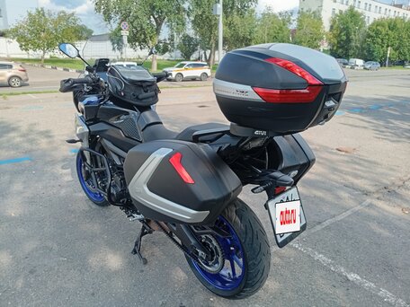 2018 Yamaha MT-09 Tracer (FJ-09), серый, 950000 рублей, вид 5