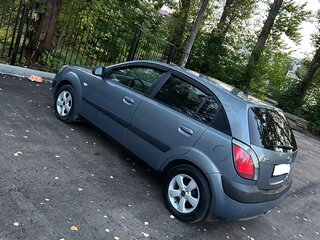 2009 Kia Rio II Рестайлинг, серый, 560000 рублей, вид 4