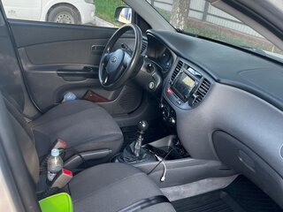 2010 Kia Rio II Рестайлинг, серебристый, 444000 рублей, вид 4