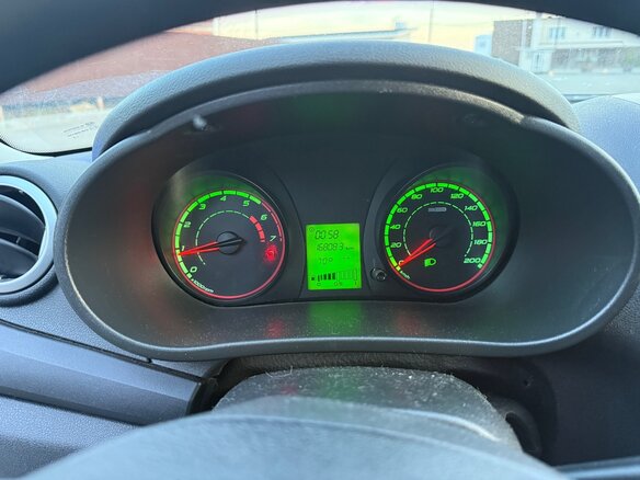 2015 Lada (ВАЗ) Kalina II, белый, 500000 рублей - вид 8