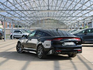2021 Kia Stinger I, чёрный, 2650000 рублей, вид 3