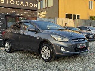 2011 Hyundai Solaris I, серый, 699000 рублей, вид 4