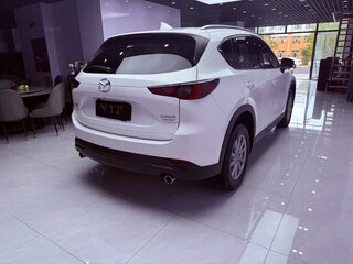 2023 Mazda CX-5 II Рестайлинг, белый, 2890000 рублей, вид 4