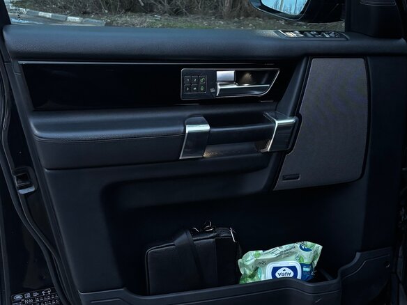 2014 Land Rover Discovery IV Рестайлинг, чёрный, 1950000 рублей - вид 25