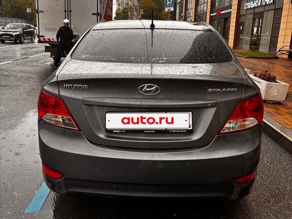 2011 Hyundai Solaris I, серый, 585000 рублей - вид 2