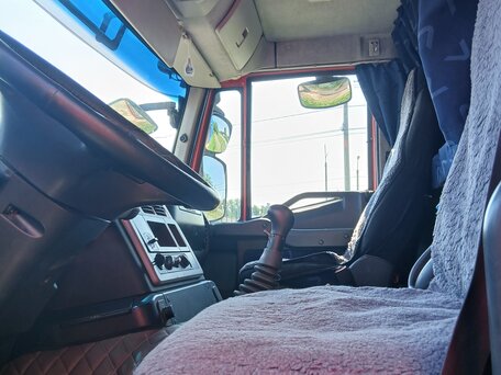 2009 Iveco Stralis, красный, 2050000 рублей, вид 4
