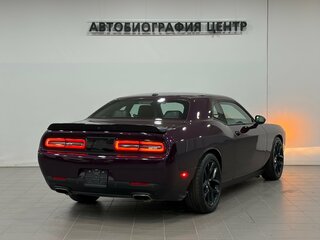 2020 Dodge Challenger III Рестайлинг 2, фиолетовый, 2990000 рублей, вид 4