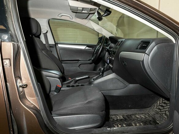 2013 Volkswagen Jetta VI, коричневый, 800000 рублей - вид 16