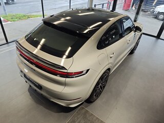 2026 Porsche Cayenne GTS Coupé III Рестайлинг, серый, 24490000 рублей, вид 3
