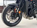 2025 Triumph Street Triple, оранжевый, 1230000 рублей - вид 9