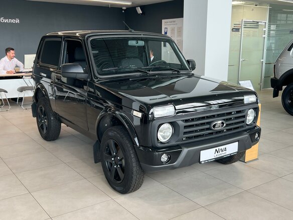 2026 Lada (ВАЗ) Niva Legend I Рестайлинг, чёрный, 1365000 рублей - вид 2