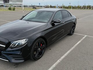2016 Mercedes-Benz E-Класс 300 V (W213, S213, C238), чёрный, 3200000 рублей, вид 1