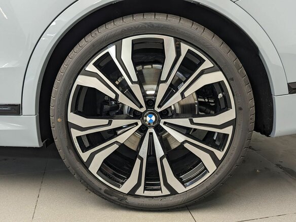 2026 BMW X7 40d I (G07) Рестайлинг, серый, 17900000 рублей - вид 8