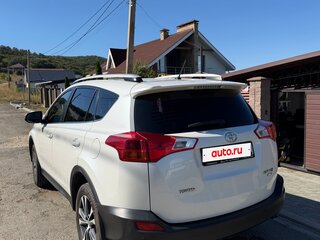 2014 Toyota RAV4 IV (XA40), белый, 2200000 рублей, вид 4