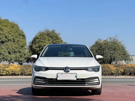Volkswagen Golf VIII