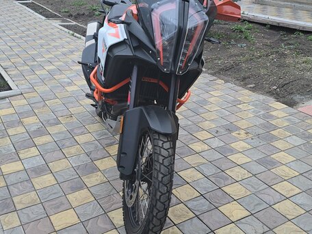 2017 KTM 1290 Super Adventure R, оранжевый, 1300000 рублей, вид 2