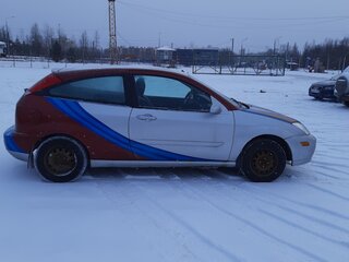 2000 Ford Focus I (North America), серебристый, 200000 рублей, вид 2
