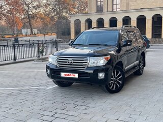 2013 Toyota Land Cruiser 200 Series Рестайлинг 1, чёрный, 4300000 рублей, вид 3