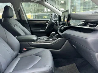 2026 Toyota Highlander IV (XU70), белый, 5350000 рублей, вид 4