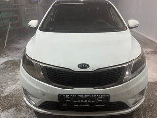 2011 Kia Rio 4-speed III, белый, 460000 рублей, вид 3