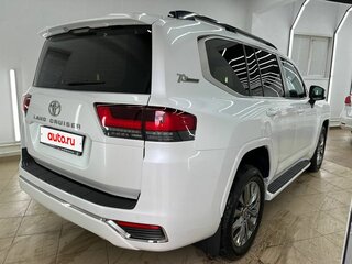 2021 Toyota Land Cruiser 300 Series, белый, 8550000 рублей, вид 3