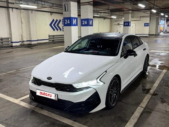 2020 Kia K5 III, белый, 2650000 рублей