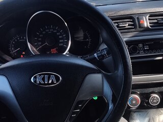 2016 Kia Rio III Рестайлинг, белый, 538000 рублей, вид 5