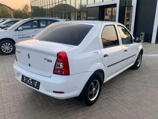 2011 Renault Logan I Рестайлинг, белый, 369900 рублей, вид 3
