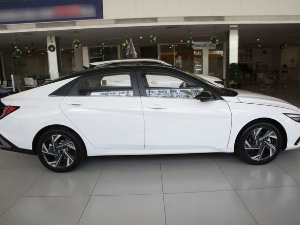 2026 Hyundai Elantra VII (CN7) Рестайлинг, белый, 2097374 рублей - вид 5