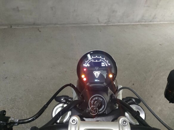 2025 Triumph Scrambler, чёрный, 1172000 рублей - вид 4