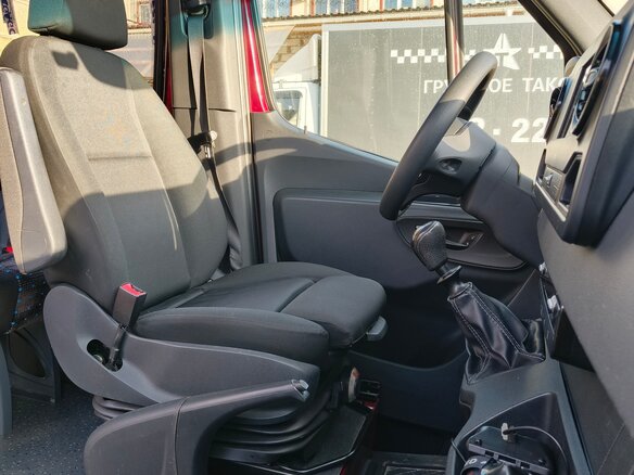 2019 Mercedes-Benz Sprinter, красный, 4500000 рублей - вид 15