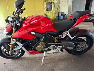 2022 Ducati Streetfighter V4, красный, 1850000 рублей, вид 2