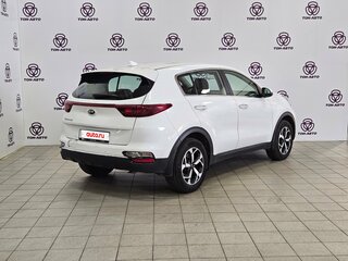 2021 Kia Sportage IV Рестайлинг, белый, 1897000 рублей, вид 5