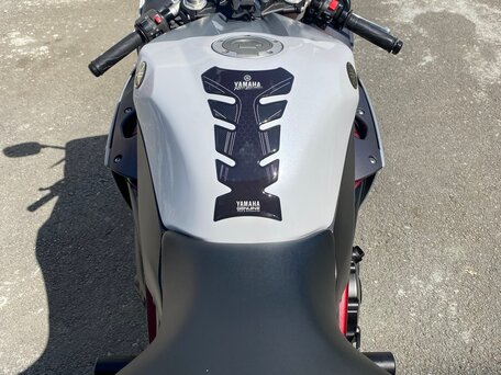 2010 Yamaha YZF-R1, белый, 1110000 рублей, вид 4