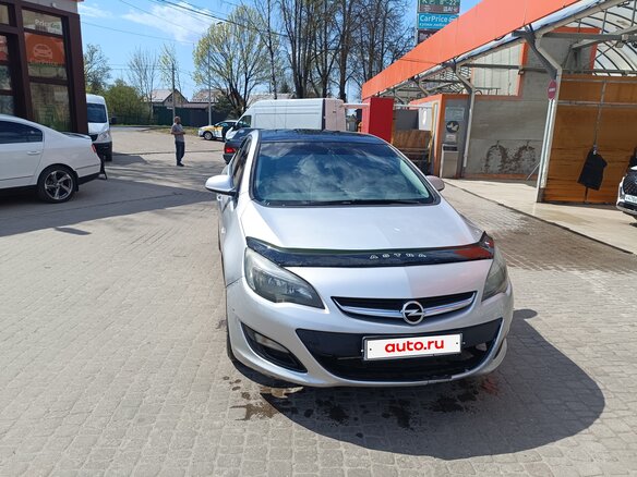 2012 Opel Astra J Рестайлинг, серебристый, 500000 рублей - вид 2
