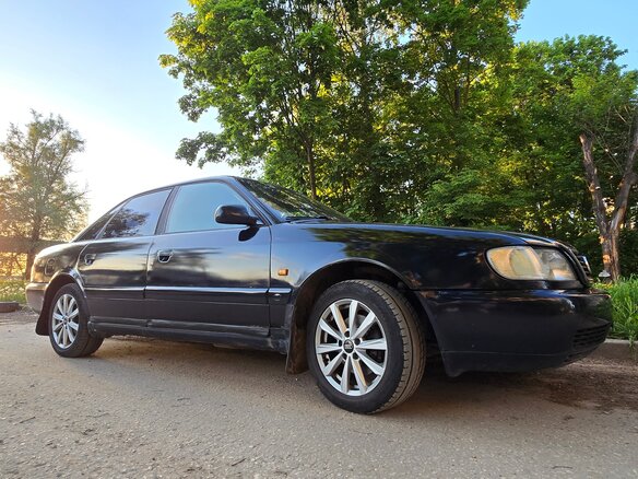 1995 Audi A6 I (C4), синий - вид 2